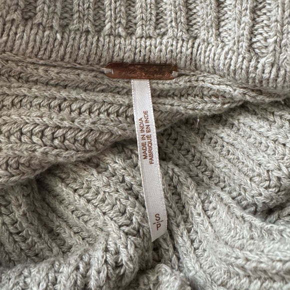 Free People Marlie Oversized Pullover Sweater Small - Picture 4 of 6